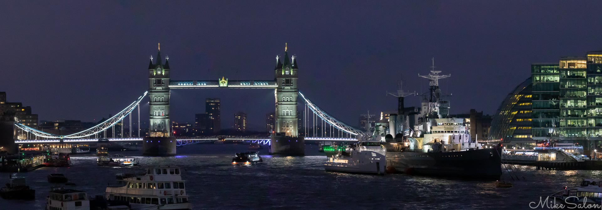 Tower Bridge : Night view of one of London's best landmarks, the Tower Bridge. (_D0A3020-Pano.jpg)<br>Camera: Canon EOS 5D Mark IV