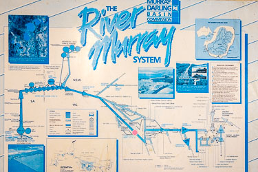 A schemiatic map showing the weirs, locka, dams and other infrastructure that now manages the Murray River.