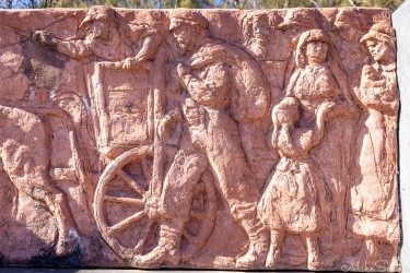 The inscription on this memorial to the original German settlers in the Barossa says `The Lord Has Given Us This Land". [4477]