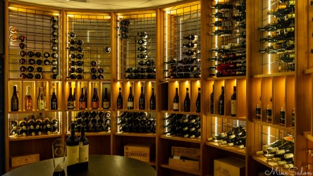 You would expect a luxury resort in the Barossa to have a great wine tasting room. Here is the one at The Louise. [4466]