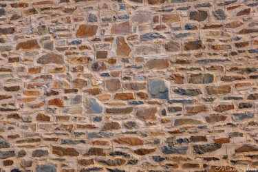 Great texture in the brickwork as seen on the side of a building in Tanunda. [4552]