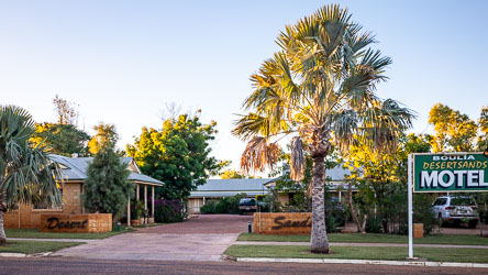 Sun getting ready to set at our digs in Boulia, the Desert Sands Motel. [1100]