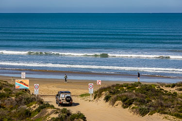 4WD heading onto Goolwa Beach to the east. Pedestrians and pied oyster-catchers beware! [2025]