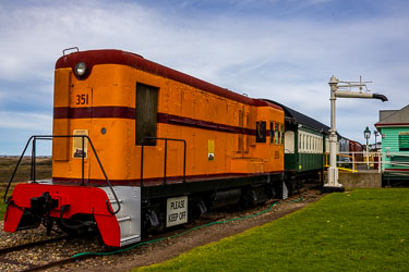 An early (1949) diesel-electric loco. Top speed was 28km/hr, so only good for shunting. Retired in 1979 and found its way to Milang 2015 but not in working order. [2195]